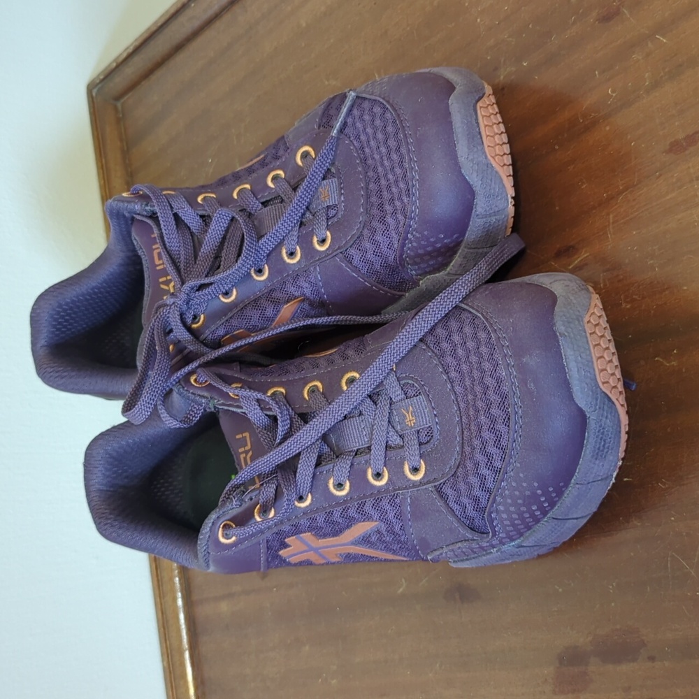 Gently used women's hiking shoes Kuru